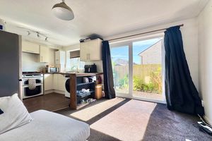 Lounge Kitchen- click for photo gallery
